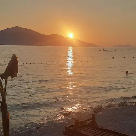 Apartamento Apartamente-danaj Radhime