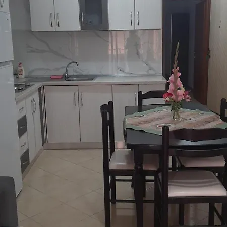 公寓 Apartamente-danaj Radhime *