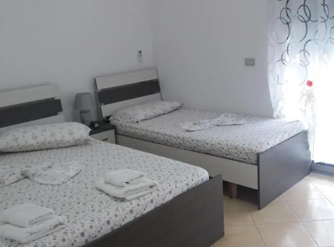 Apartamento Apartamente-danaj Radhime